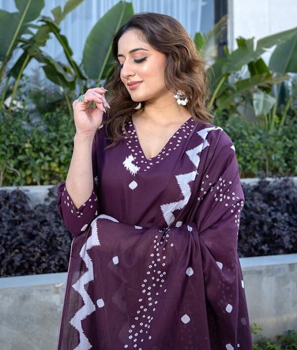 Women's Pure Cotton Bandhani Print Ethnic Kurta Set with Palazzo Pants & Dupatta - Image 2
